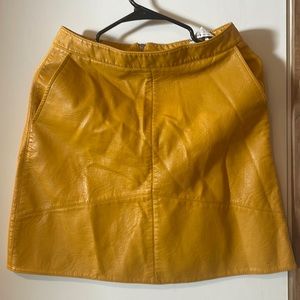 Zara mustard yellow faux leather skirt with metal zipper